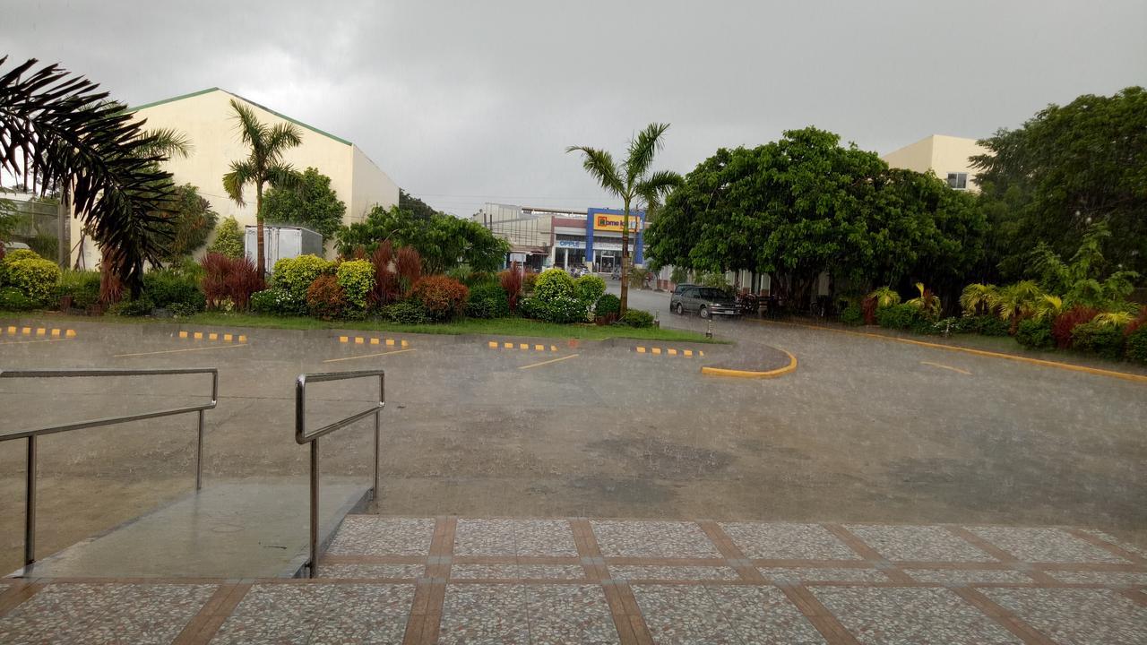 Northwood Hotel Alaminos Exterior photo